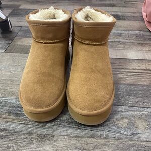 Chestnut ugg boots
